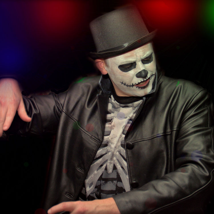 halloween 2 square web